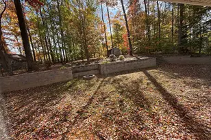 7826 Glenister Dr, Springfield, VA 22152 - Photo 10