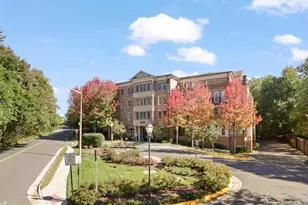 1781 Chain Bridge Rd, McLean, VA 22102 - Photo 2