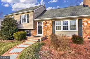 8324 Lilac Ln, Alexandria, VA 22308 - Photo 4