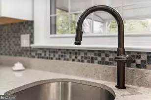 8324 Lilac Ln, Alexandria, VA 22308 - Photo 16