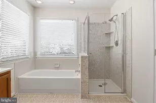 13566 Cobra Dr, Herndon, VA 20171 - Photo 18