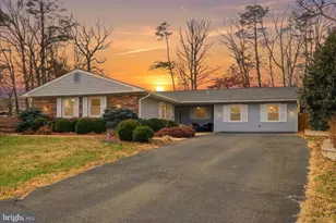 6906 Sprouse Ct, Springfield, VA 22153 - Photo 1