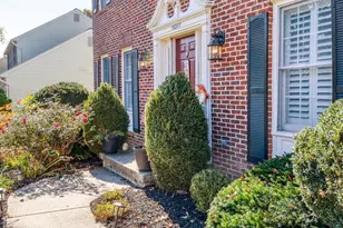 15277 Surrey House Way, Centreville, VA 20120 - Photo 2