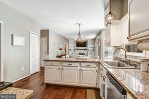 15277 Surrey House Way, Centreville, VA 20120 - Photo 10