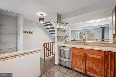 8474 Sugar Creek Lane, Springfield, VA 22153 - Photo 10