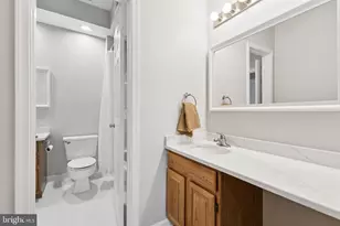 1361 Garden Wall Cir, Reston, VA 20194 - Photo 14