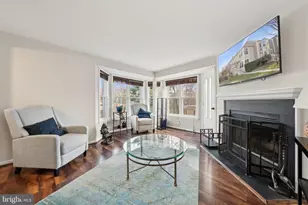 7307 Castleberg Ct, Alexandria, VA 22315 - Photo 6