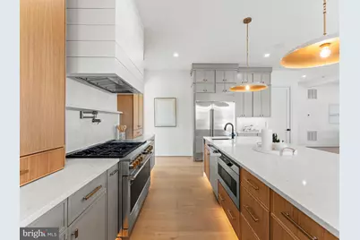 406 Dove Circle SW, Vienna, VA 22180 - Photo 16