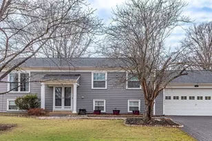 811 Fall Pl, Herndon, VA 20170 - Photo 1