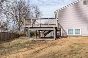 811 Fall Pl, Herndon, VA 20170 - Photo 34