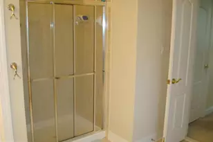 2341 Brittany Parc Dr, Falls Church, VA 22043 - Photo 18