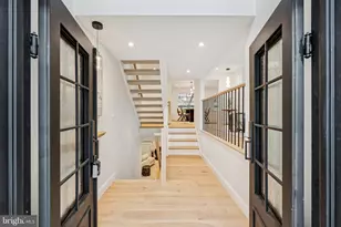 11000 Oakton Woods Way, Oakton, VA 22124 - Photo 12