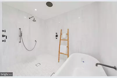 11000 Oakton Woods Way, Oakton, VA 22124 - Photo 52