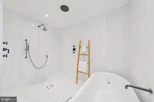 11000 Oakton Woods Way, Oakton, VA 22124 - Photo 52