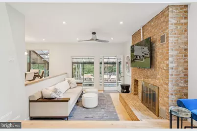 11000 Oakton Woods Way, Oakton, VA 22124 - Photo 16