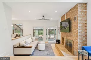 11000 Oakton Woods Way, Oakton, VA 22124 - Photo 16