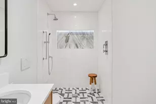 11000 Oakton Woods Way, Oakton, VA 22124 - Photo 56