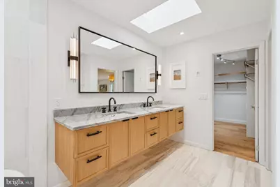 11000 Oakton Woods Way, Oakton, VA 22124 - Photo 48