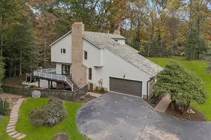 11000 Oakton Woods Way, Oakton, VA 22124 - Photo 4