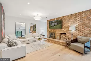 11000 Oakton Woods Way, Oakton, VA 22124 - Photo 36