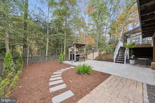 11000 Oakton Woods Way, Oakton, VA 22124 - Photo 76