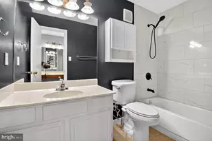 9919 Oakton Terrace Rd, Oakton, VA 22124 - Photo 12