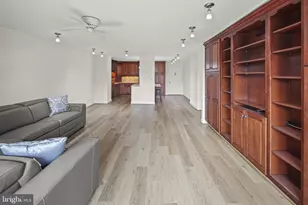 8340 Greensboro Dr, McLean, VA 22102 - Photo 16