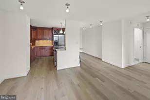 8340 Greensboro Dr, McLean, VA 22102 - Photo 18