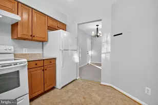 11116 Beaver Trail Ct, Reston, VA 20191 - Photo 6