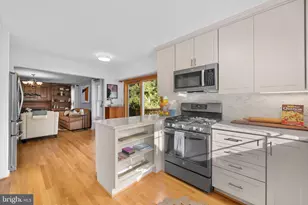 3716 Krysia Ct, Annandale, VA 22003 - Photo 10