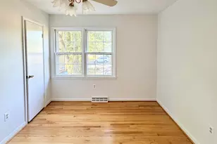 9513 Stevebrook Rd, Fairfax, VA 22032 - Photo 18