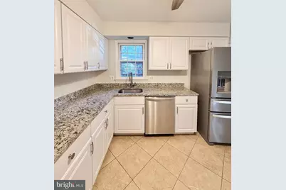 9513 Stevebrook Road, Fairfax, VA 22032 - Photo 8