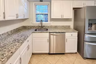 9513 Stevebrook Rd, Fairfax, VA 22032 - Photo 8