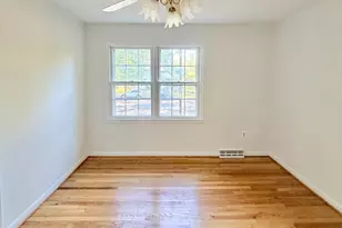 9513 Stevebrook Rd, Fairfax, VA 22032 - Photo 24