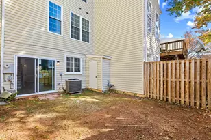 13133 Park Crescent Cir, Herndon, VA 20171 - Photo 34