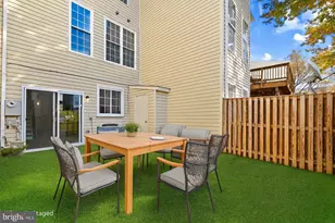 13133 Park Crescent Cir, Herndon, VA 20171 - Photo 32