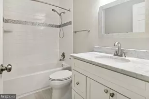 2292 Idylwood Station Ln, Falls Church, VA 22043 - Photo 16