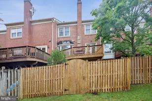 2292 Idylwood Station Ln, Falls Church, VA 22043 - Photo 18