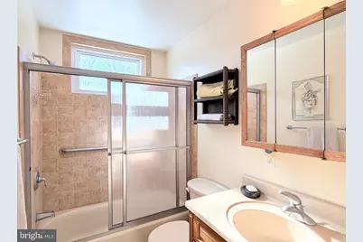 9921 Woodrow Street, Vienna, VA 22181 - Photo 16