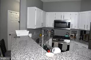 4413 Fair Stone Dr, Fairfax, VA 22033 - Photo 8