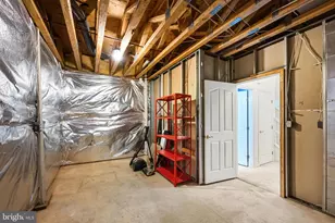 1919 Logan Manor Dr, Reston, VA 20190 - Photo 38