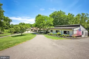 9341 Cornwell Farm Dr, Great Falls, VA 22066 - Photo 10