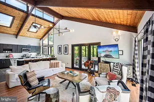 9341 Cornwell Farm Dr, Great Falls, VA 22066 - Photo 14