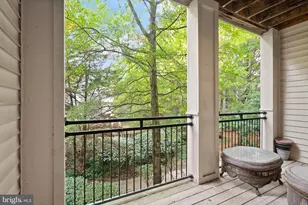 12128 Garden Ridge Ln, Fairfax, VA 22030 - Photo 28