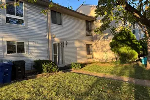 349 Reneau Way, Herndon, VA 20170 - Photo 2