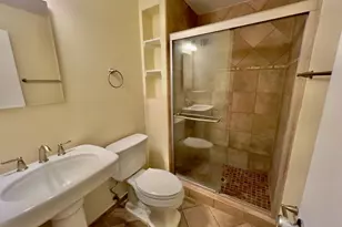 3148 Hartwick Ln, Fairfax, VA 22031 - Photo 8