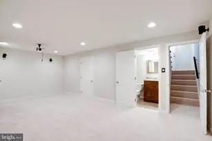 9513 Burdett Rd, Burke, VA 22015 - Photo 24