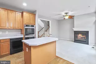 7106 Point Replete Cir, Fort Belvoir, VA 22060 - Photo 6