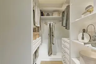 10401 White Granite Dr, Oakton, VA 22124 - Photo 8