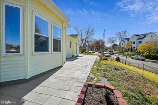 3201 Nottage Ln, Falls Church, VA 22042 - Photo 4